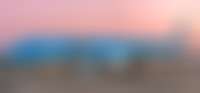 Flugzeug von KLM Royal Dutch Airlines vor Sonnenuntergang