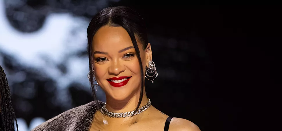 Rihanna bei der Pressekonferenz zum Super Bowl