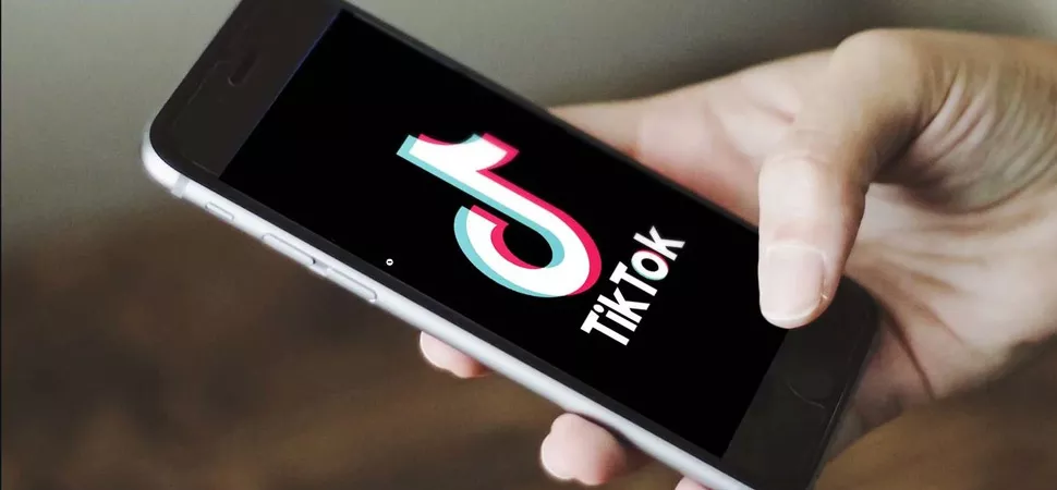 TikTok App auf einem Handy.
