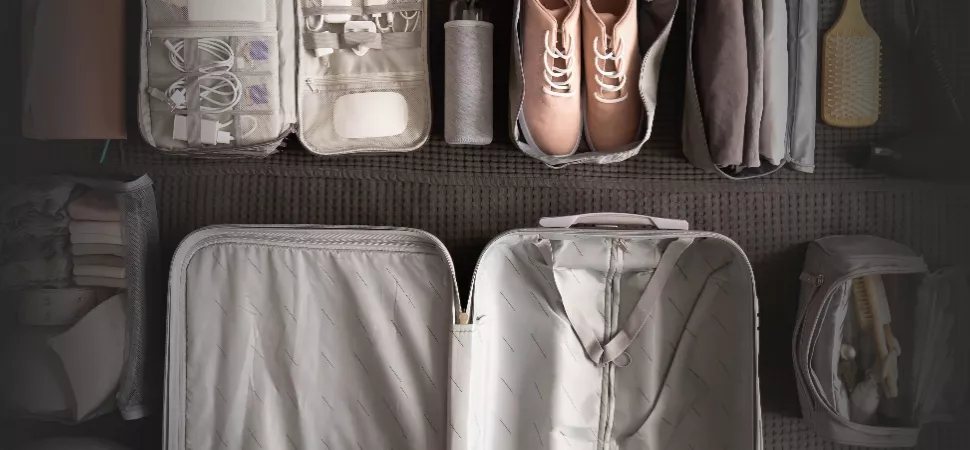 Koffer packen Hacks fürs platzsparende Packen