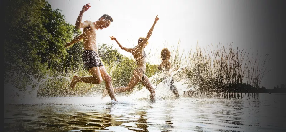 Diese Seen in Sachsen bereiten dir Urlaubsfeelings Im See baden
