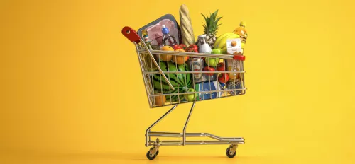 Einkaufswagen mit Lebensmitteln Einkaufswagen mit Lebensmitteln