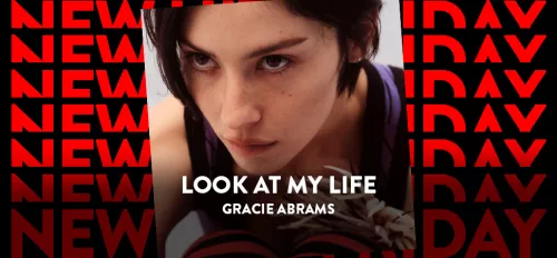 Grafik mit einem Foto von Gracie Abrams
