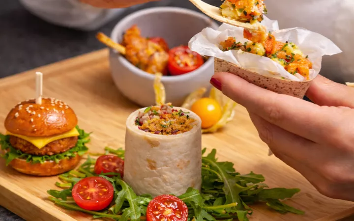 Close Up von verschiedenem Fingerfood 