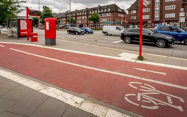 Fahrradweg in Lokstedt, Siemersplatz Fahrradweg in Lokstedt, Siemersplatz