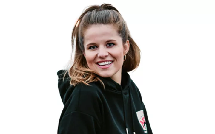 Alina Brenke Alina Brenke