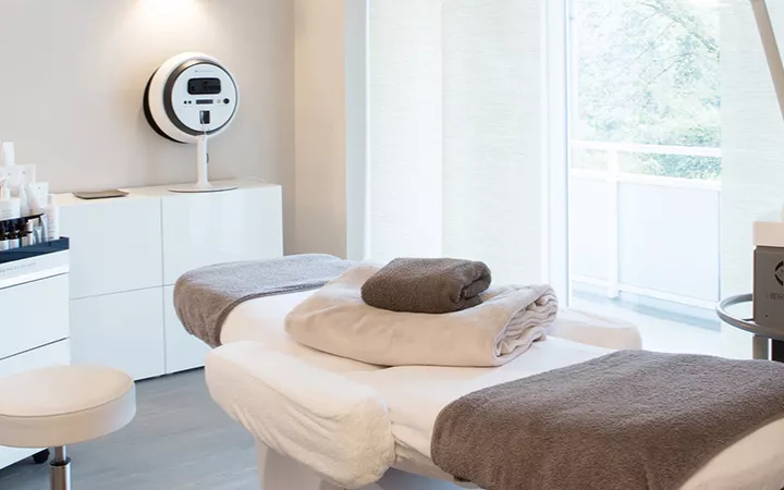 Adventskalender 2022 - Tür 09 Skin Treatment Institut