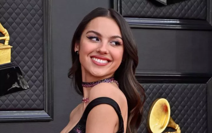 Olivia Rodrigo bei den Grammys 2022 Olivia Rodrigo bei den Grammys 2022