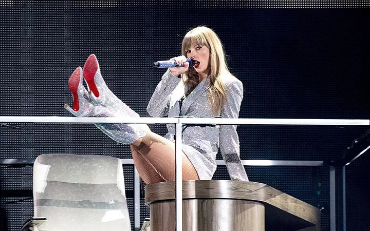 Taylor Swift auf der Bühne in Las Vegas während ihrer Eras Tour, März 2023