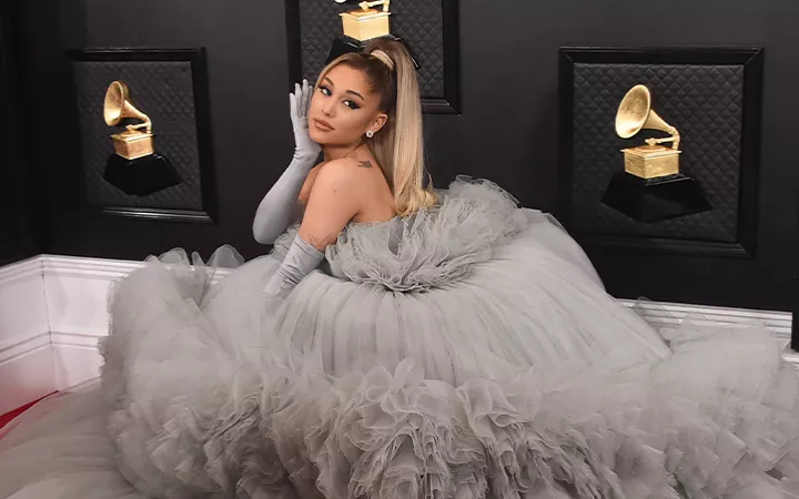 Ariana Grande bei den Grammys 2020