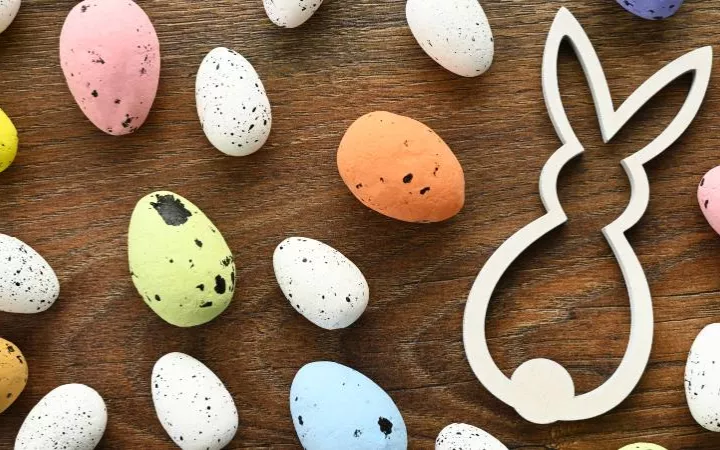 Header Ostern 970 Osterhase und Ostereier