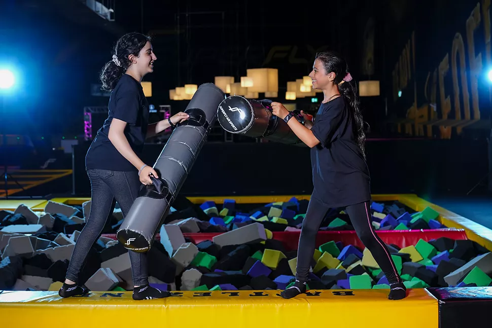 Kinder boxen im Superfly Trampolinpark
