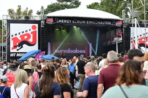 Die Sugababes auf der Bühne der ENERGY MUSIC TOUR